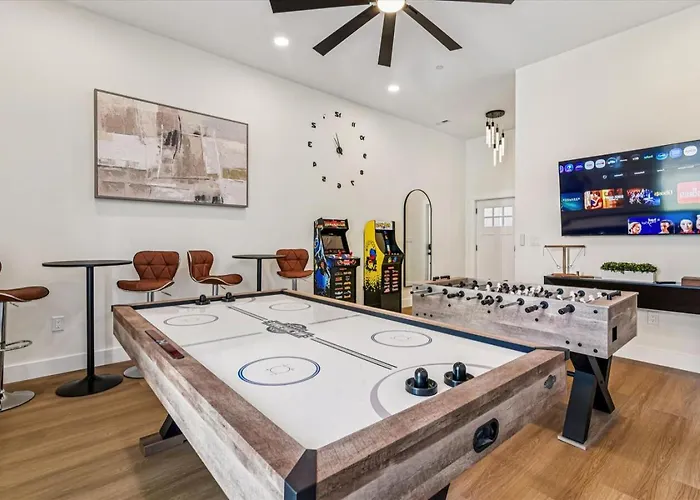 Holiday home Getaway South - Ocean View Sky Lounge, Hot Tub, Game