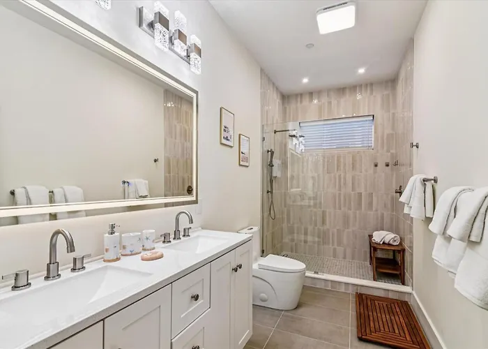 Getaway South - Ocean View Sky Lounge, Hot Tub, Game Holiday home Ocean City