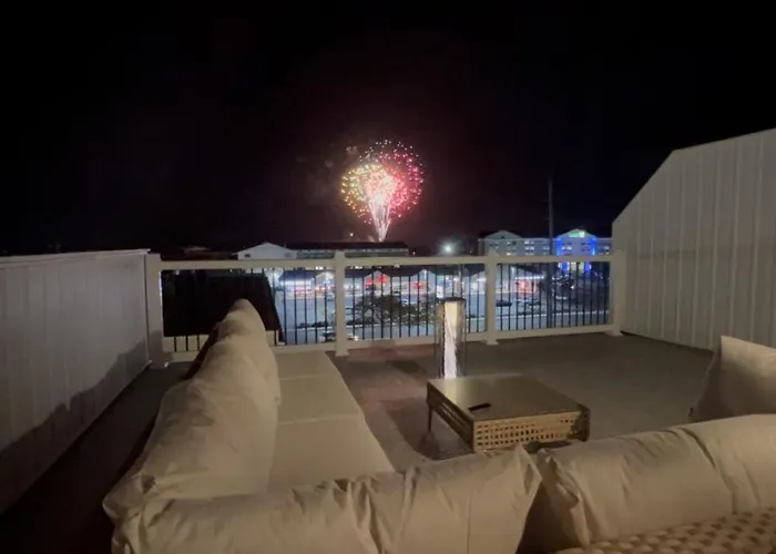 Holiday home Getaway South - Ocean View Sky Lounge, Hot Tub, Game