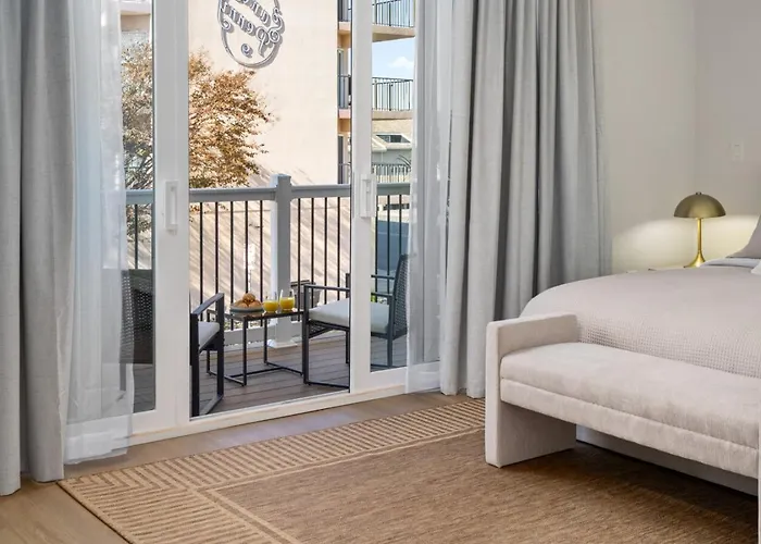 Getaway South - Ocean View Sky Lounge, Hot Tub, Game Holiday home Ocean City