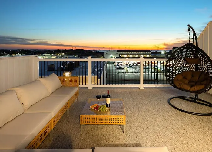 Holiday home Getaway South - Ocean View Sky Lounge, Hot Tub, Game