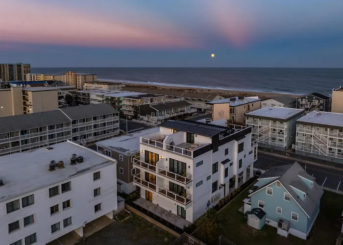 Holiday home Getaway South - Ocean View Sky Lounge, Hot Tub, Game Ocean City