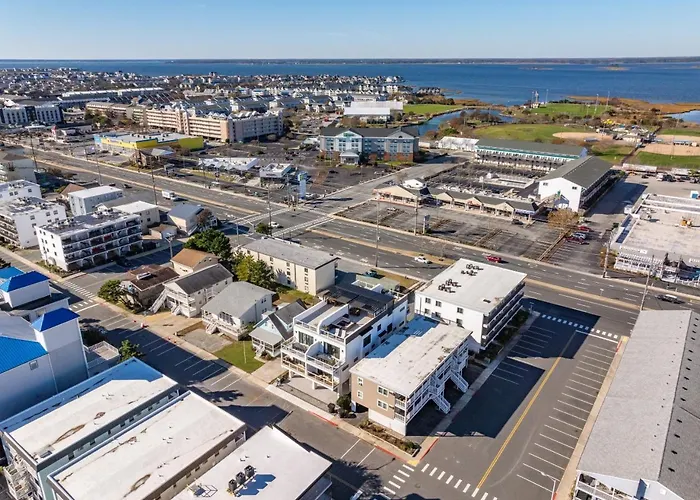Holiday home Getaway South - Ocean View Sky Lounge, Hot Tub, Game